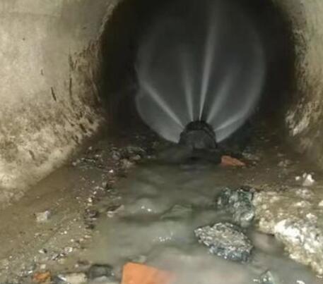 英吉沙市政管道清淤