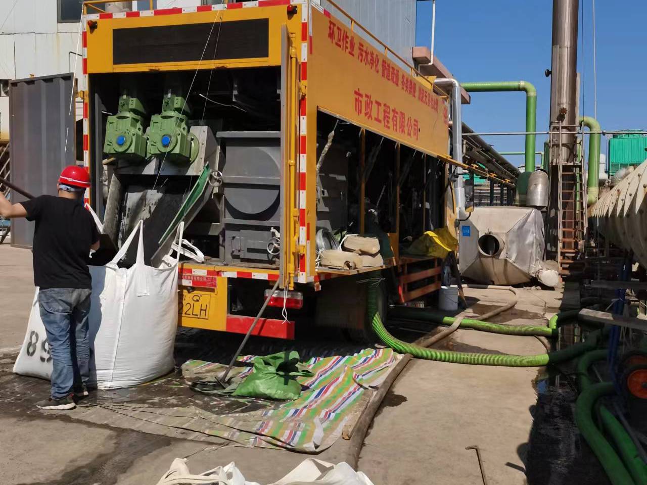 英吉沙淤泥压干处理